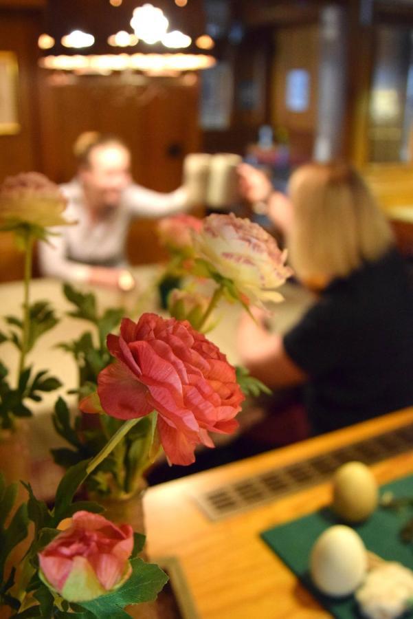 Hotel Gasthof Zum Loewen Фельбург Экстерьер фото