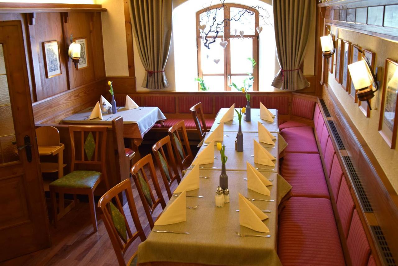 Hotel Gasthof Zum Loewen Фельбург Экстерьер фото
