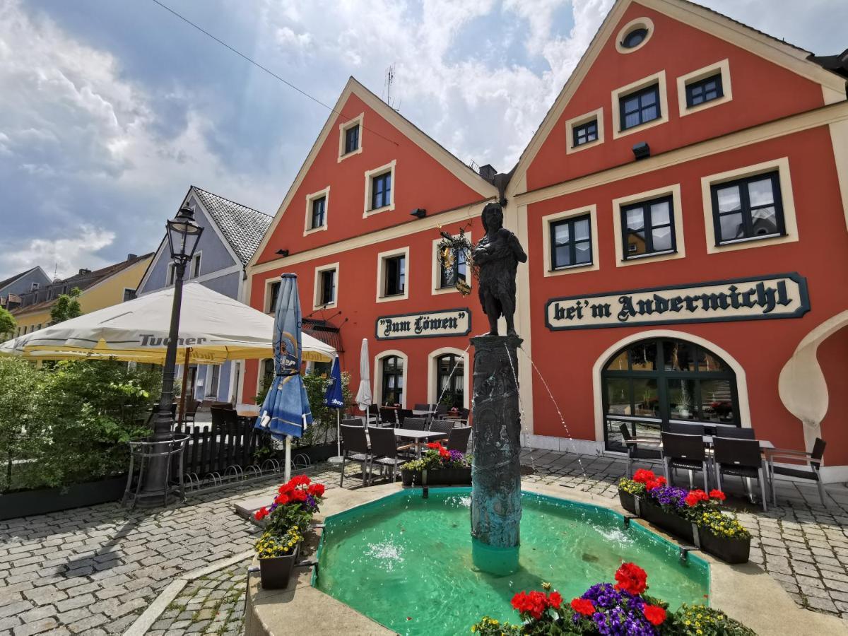 Hotel Gasthof Zum Loewen Фельбург Экстерьер фото